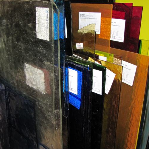 Strumenti di vetro colorato/forniture VETRO CATTEDRALE selezione di 16 PEZZI x39 