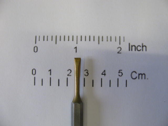 Scalpello widia per marmi e graniti  mm.3 per martelli pneumatici attacco 7,5 mm.