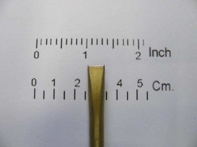 Scalpello widia per marmi e graniti  mm. 7 per martelli pneumatici attacco 7,5 mm.